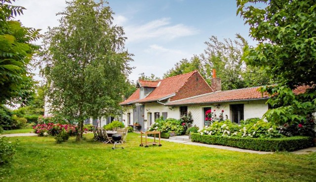 Are you dreaming of a vacation in a quiet location and yet close to attractions? Then you are right