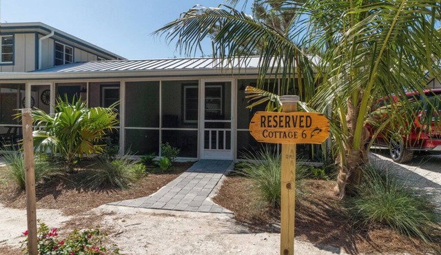 Are you looking for a quaint fishing village in the heart of Captiva Island? - Jensen's Cottage #06
