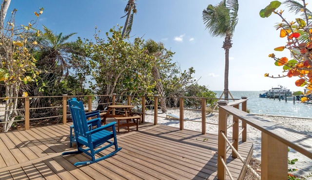 Are you looking for a quaint fishing village in the heart of Captiva Island? - Jensen's Cottage #08