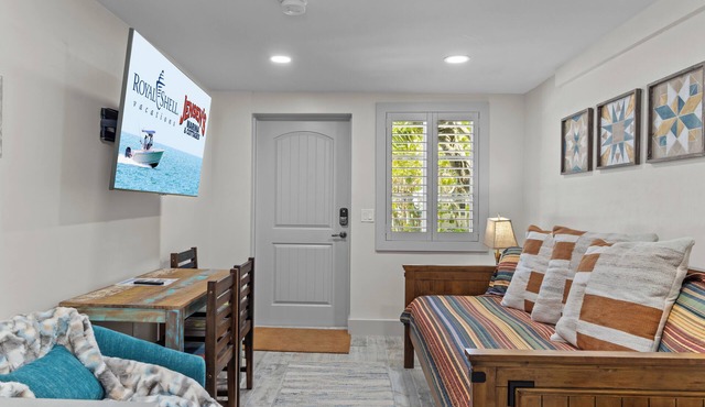 Are you looking for a quaint fishing village in the heart of Captiva Island? - Jensen's Cottage #14