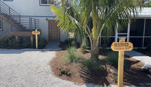 Are you looking for a quaint fishing village in the heart of Captiva Island? - Jensen's Cottage #15