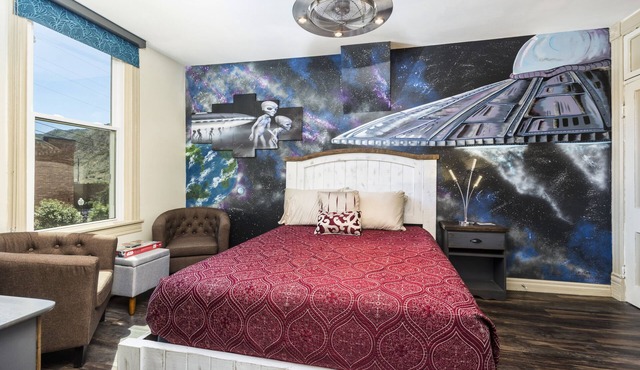Area 51 Suite at The Ore House Inn