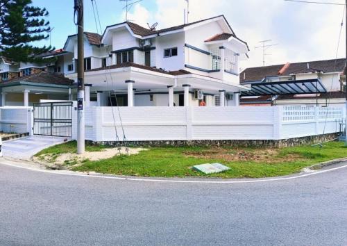 Area Indahpura or Taman Bersatu Kulai 3-4BR near AEON Airport JPO
