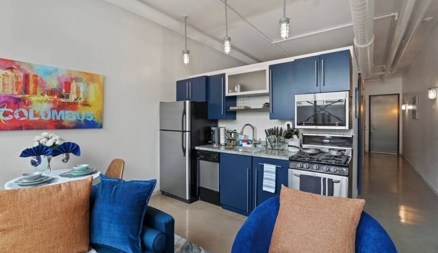 Arena District Suite w/FREE Parking & Rooftop Deck