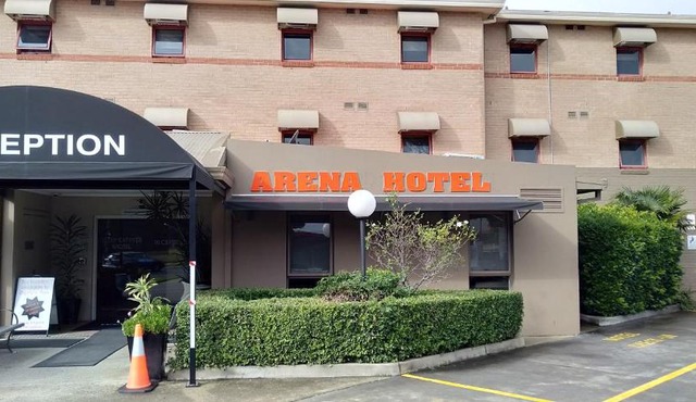 Arena Hotel (formerly Sleep Express Motel)