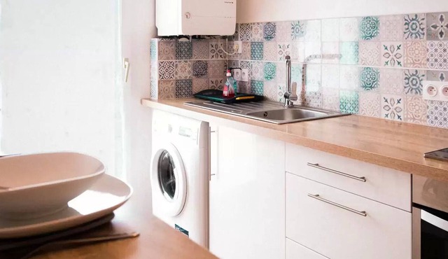 Arenez: Cocooning 50m2 near Arena