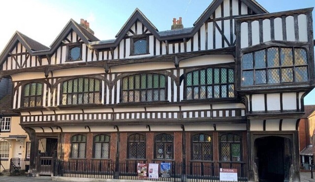 Ares Apartment - The Flame of Town