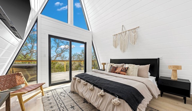 ARES Treehouse Fredericksburg