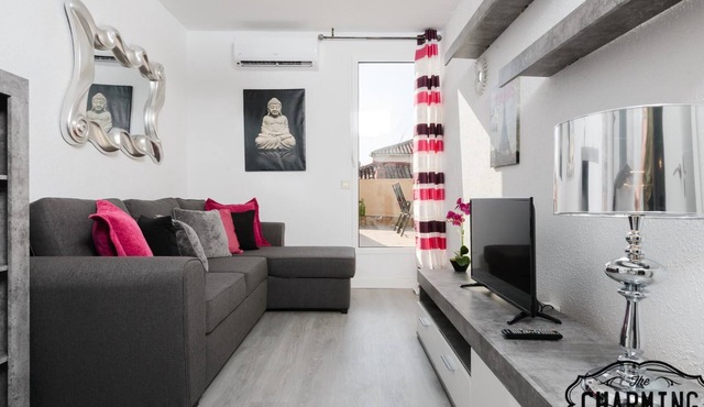 Argensola Center - 2-Bedroom Apartment with Terrace