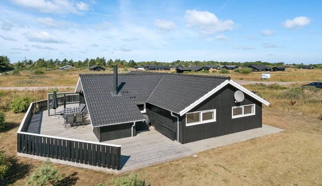 "Aria" - 1.2km from the sea by Interhome