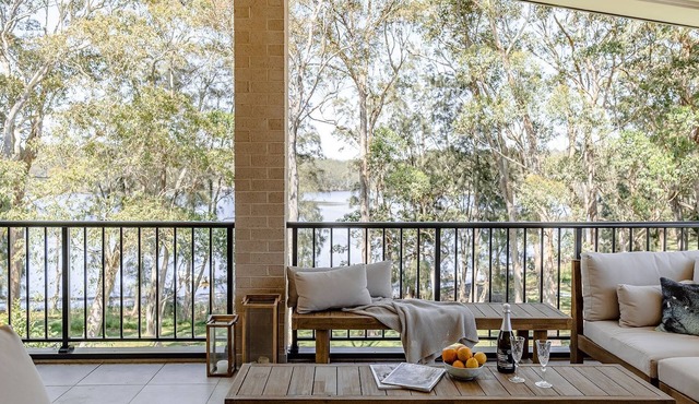 Aria Shores - Your Lakeside Haven