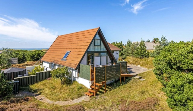 "Ariana" - 150m from the sea by Interhome