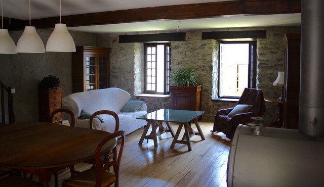 ARIEGE MONTSEGUR Large house renovated in eco-construction