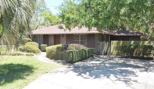 Ariel West Duplex 2 bedrooms, 1 bathroom