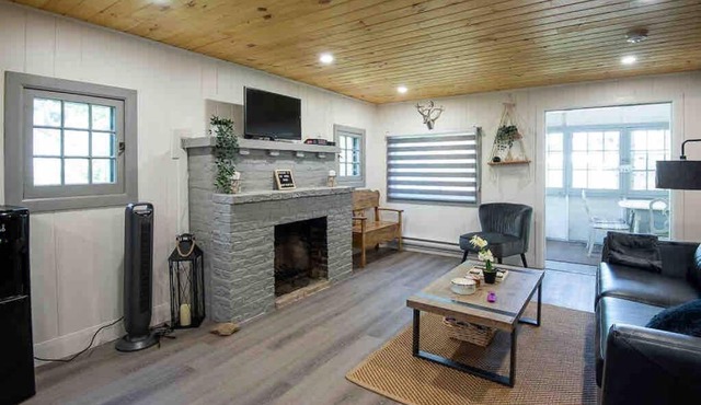 Aries Kabin- 2 Bedroom Fenelon Falls cottage
