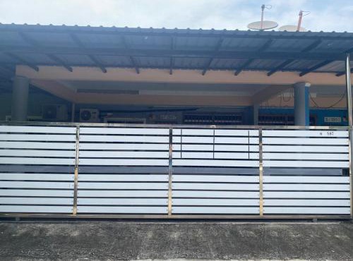 Ariniz Homestay Beserah