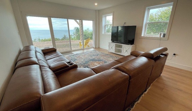 Arisaig Seaview Cottage with panoramic views of Northumberland Strait