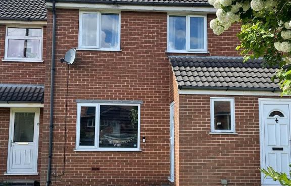 Arista House Entire 3 bedroom self catering property sleeps 5 people, Pet friendly