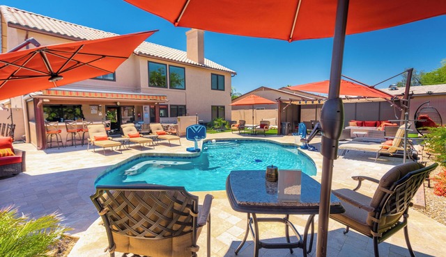 Arizona Luxury Retreat Heated Pool Hot Tub Firepits Games