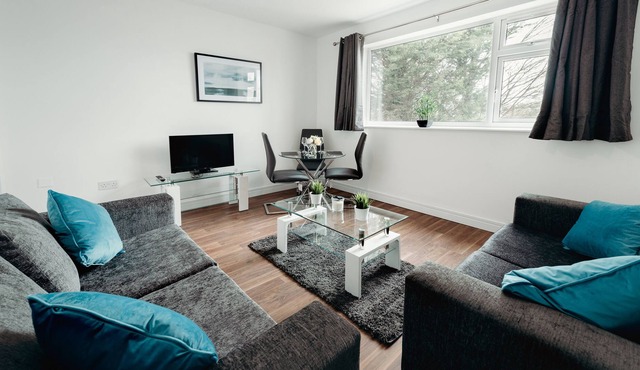 Arlan Apartments for Comfort and Ease, Hinkley - Apt. A