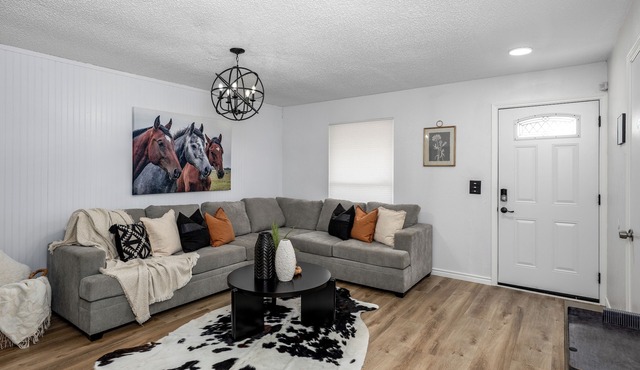 Arlington Retreat Near Stadiums and Six Flags