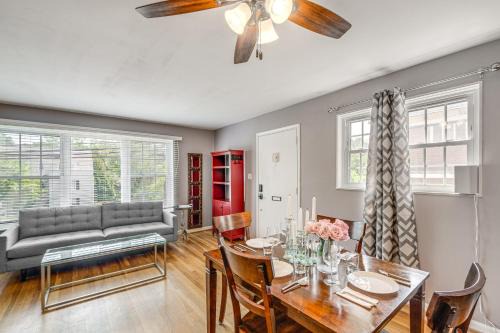 Arlington Townhome w/Furnished Patio!