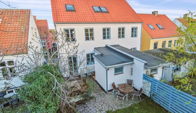 "Armelle" - 130m from the sea by Interhome