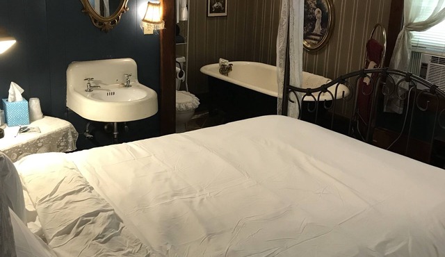 Armour's Hotel