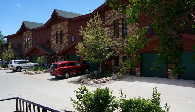 Arnold's Luxury Lake Front Condo and Marina