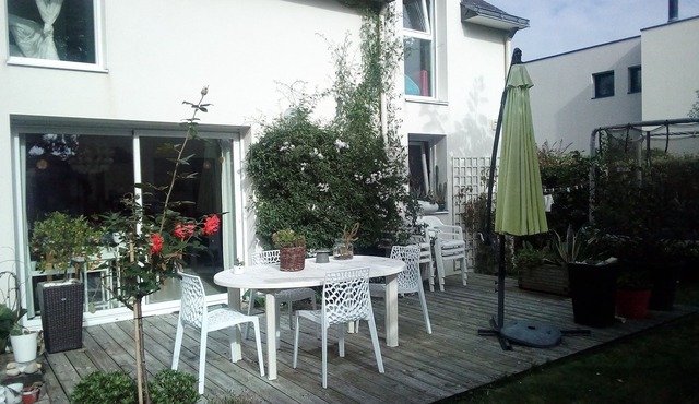 Arradon, Gulf of Morbihan. House 3 bedrooms, sleeps 6, garden
