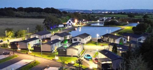 Arranview Lochside Pods & Lodges all with private Hot-tubs