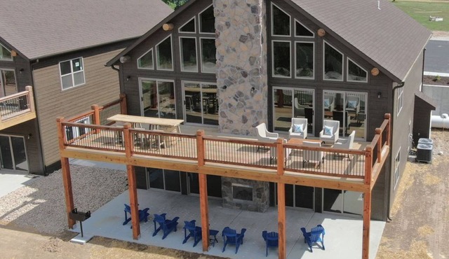 Arrowhead Lodge-ADA Lake view w/Pickleball Court!