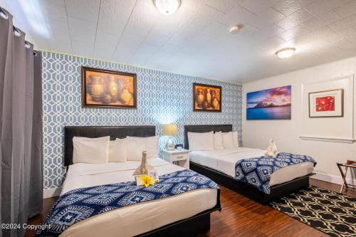 Arrowhead Motel Double Room at Sundance