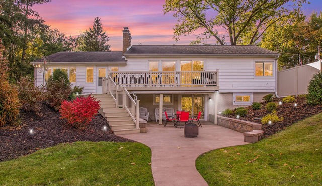 Arrowhead Riverfront- 30 Min to ND Stadium