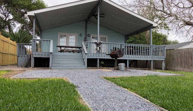 Arroyo City Waterfront - 4 bedrooms - 3 bathrooms -Downriver Location