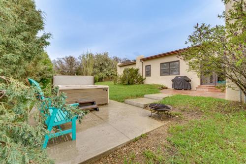 Arroyo Seco Adobe with Hot Tub Near Taos Ski Valley!