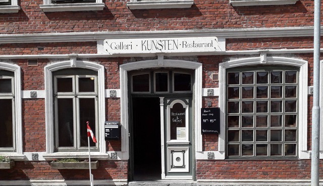 ART Apartment - Lovely light apartment - In the middle of Højer - National Park Wadden Sea