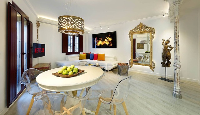 ART CHAPIZ II - Sunny Luxury Apartment-Albayzin. Parking Available!