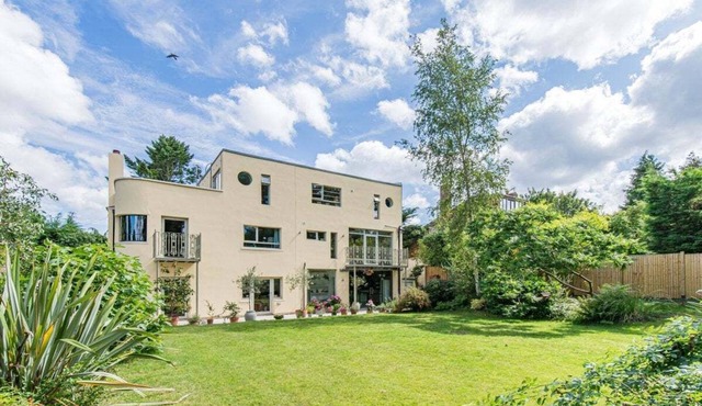 Art Décor Villa in Oxfordshire