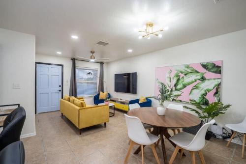 Art Deco 3 BR Near Fort Bliss
