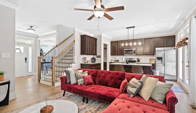 Art Deco Home mins to DT Durham-Duke-RDU sleeps 8