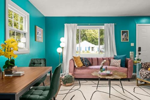 Art Deco Oasis A Stylish Retreat