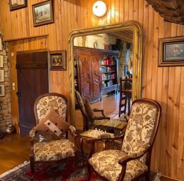 Art & Relaxation Manor Spa, Billiards & Pinball