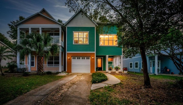 Art Sanctuary, Pool & Ping Pong , Fire-pit patio