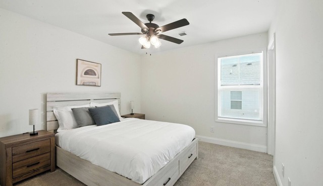 Arte Luxury townhomes B1 I Comfy 2 Bed 2.5 Bath