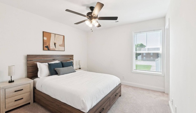 Arte Luxury townhomes E2 I Comfy 2 Bed 2.5 Bath