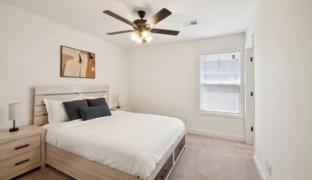 Arte Luxury townhomes F6 I Comfy 2 Bed 2.5 Bath