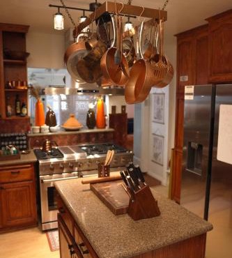 Artful Bungalow Near Beach, Waterfront, & Downtown