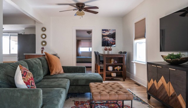 Artful Retreat Near GJs Main St: Dog-Friendly