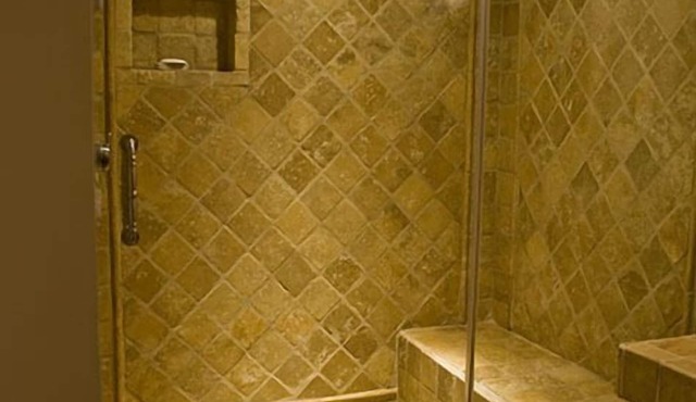 Artful, Rustic Studio w/5-star shower-Sustainable Ethic, 20 min to Downtown